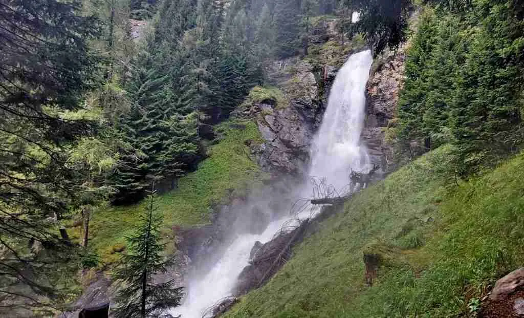 saent waterfall